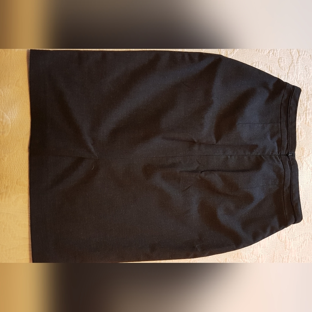 Luxurious Portmans Status ladies suit 6-8 - Picture 11 of 11